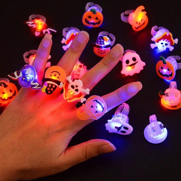 🎁LED-lysende Halloween-ring😍 – Sett med 50 stk.
