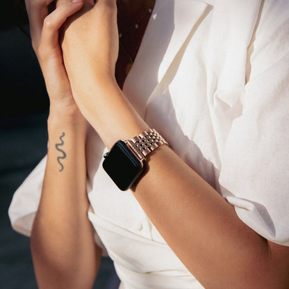 ❄️Sommerfrisk 48% rabatt!✨Lenke i rustfritt stål til Apple Watch – Elegant metallrem med sikker trykklås