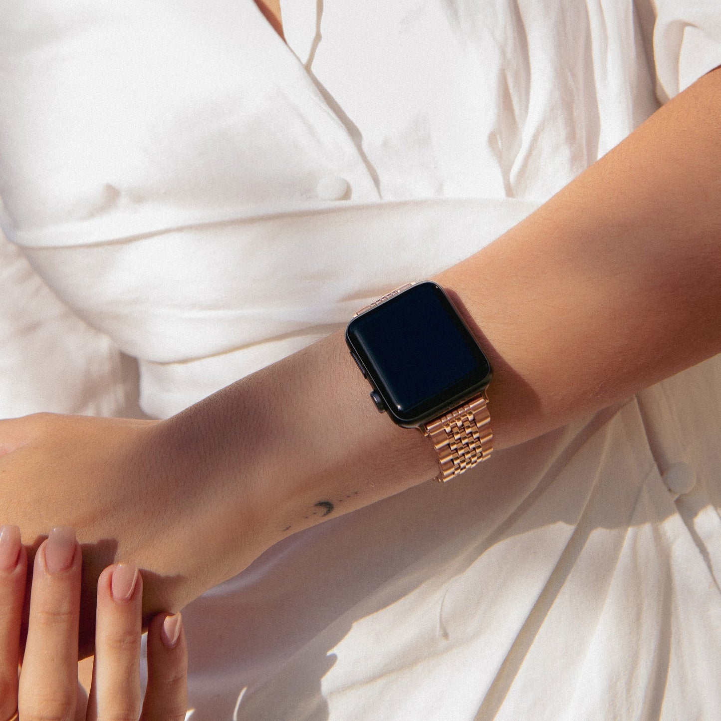 ❄️Sommerfrisk 48% rabatt!✨Lenke i rustfritt stål til Apple Watch – Elegant metallrem med sikker trykklås