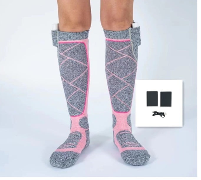 🥳2026 VARMT SALG🥳💞50 000+ SOLGT! 🔥🧦 50 % RABATT! Oppladbare varmesokker – karbonfiber med rask oppvarming, 6000 mAh batteri i opptil 9 timer. Perfekt for ski, fotturer og vintervarme! 🛡️✅