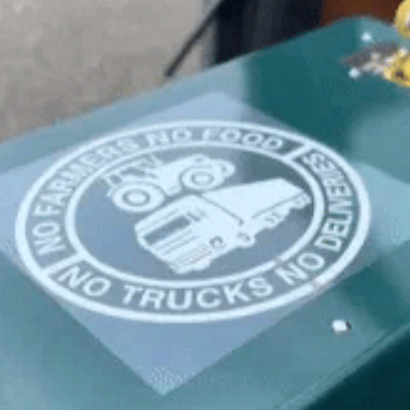 Bilklistremerke: Ingen bønder, ingen mat - ingen lastebiler, ingen leveranser