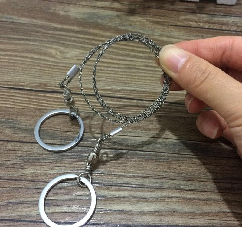 🔥 KJØP 2 FÅ 1 GRATIS! ⚡ Overlevelsesutstyr Rustfritt stålvaiersag – Lett, slitesterk og allsidig for utendørs bruk 🔥