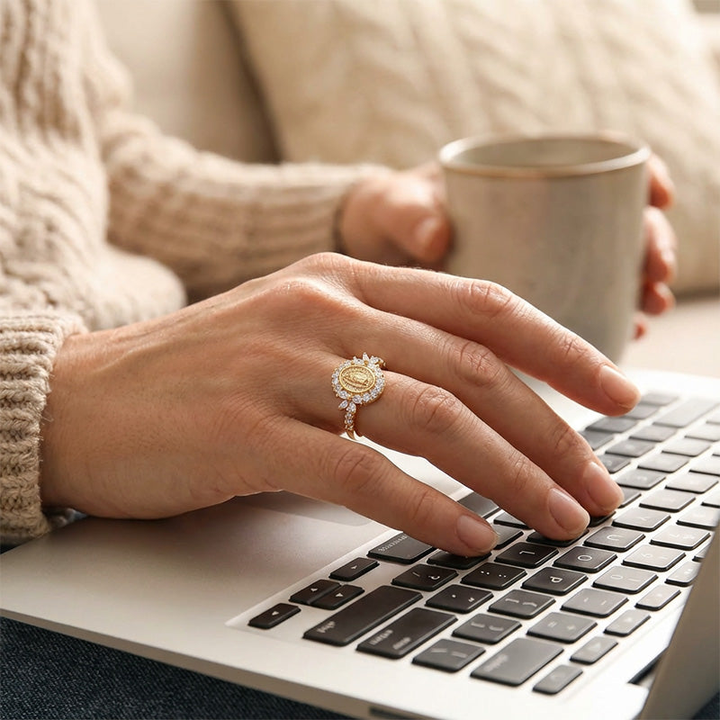 ✨🔥Elegant ring med Jomfru Maria-emblem💍