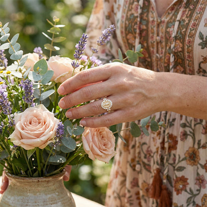 ✨🔥Elegant ring med Jomfru Maria-emblem💍