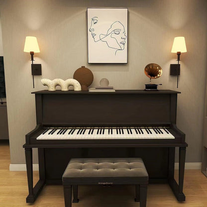 Klassisk vegglampe med lampeskjerm i stoff