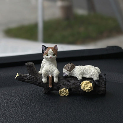 Søtt kattedekorasjon til bilens dashbord