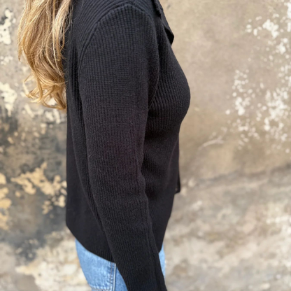 Elegant strikket topp med slagkrage for kvinner