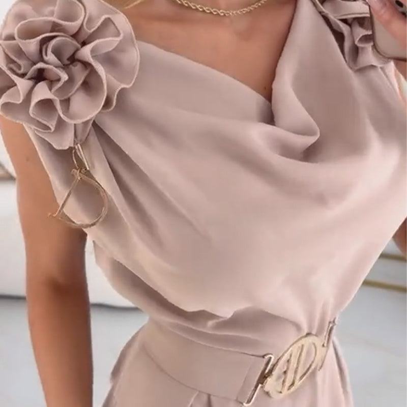 Ermeløs jumpsuit med blomsterdekorasjon til dame