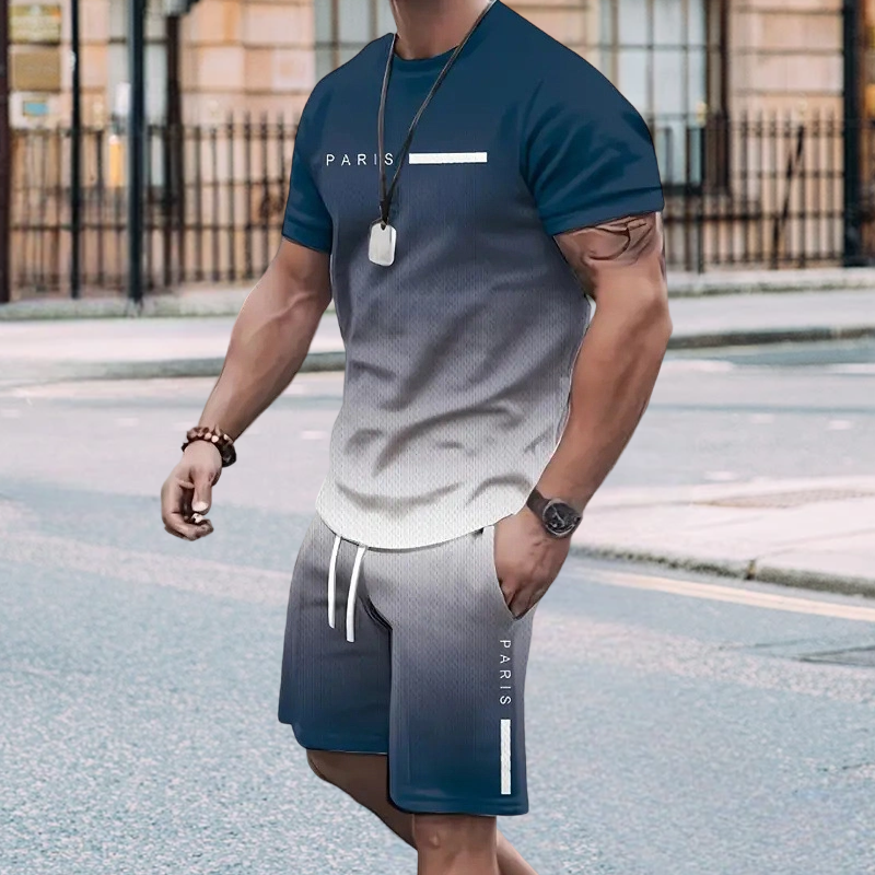Sett med T-skjorte og shorts i gradientfarger for menn
