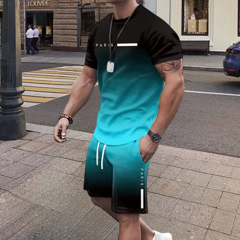 Sett med T-skjorte og shorts i gradientfarger for menn