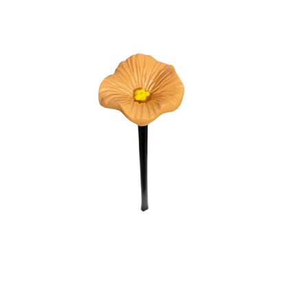 Livlig blomsterfarget fuglevannsmater