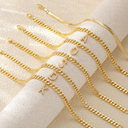 📿✨ Bokstavhalskjede – vannbestandig, hypoallergen, perfekt gave!