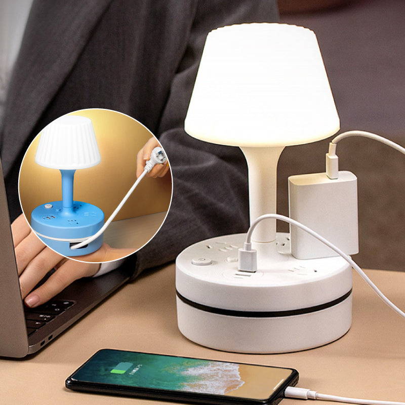 💡 Nattbordslampe med stikkontakter og USB-porter