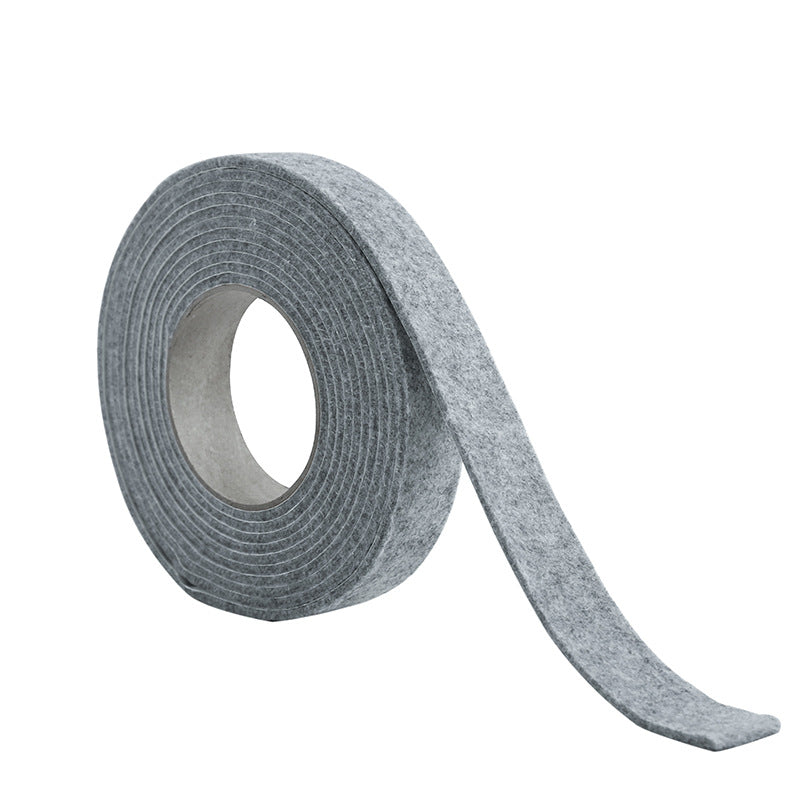 Selvklebende filtstrimmel som absorberer kondens på vinduer